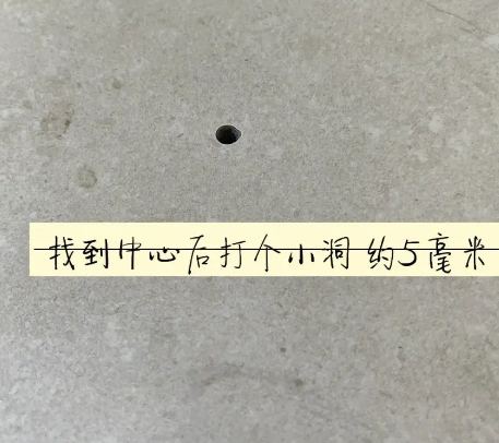 平顺瓷砖空鼓维修公司专业解答在瓷砖铺贴过程中，如果砂料搅拌不均匀，将会带来以下问题